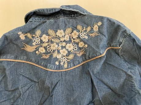 Košile s výšivkou, chybí cvoček u krku, vel s, top, topshop,s