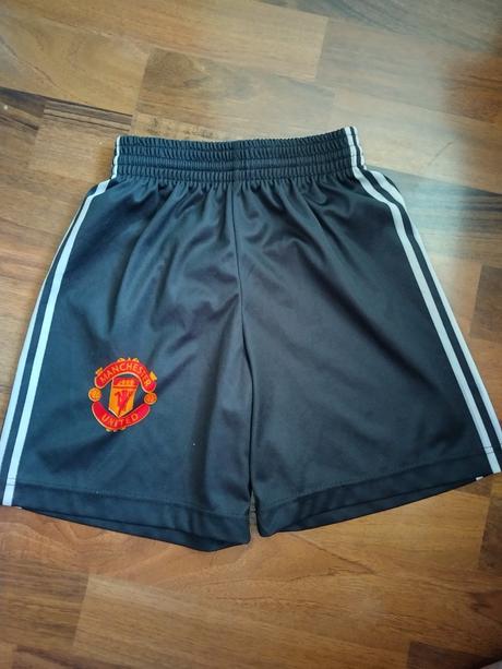 Sportovní kraťasy, 134