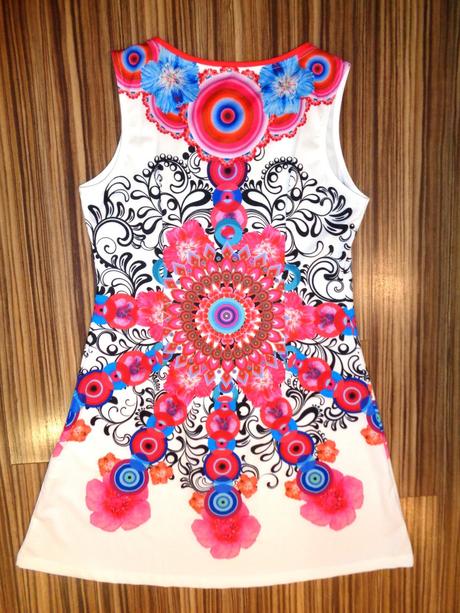 Luxusní bílé šaty alá desigual l/xl, l / xl