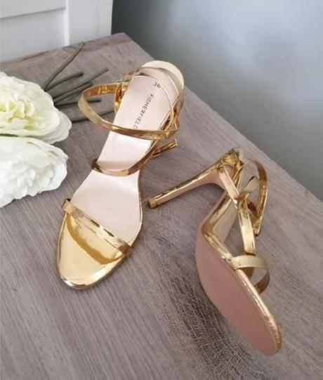 Zlaté sandálky, 36