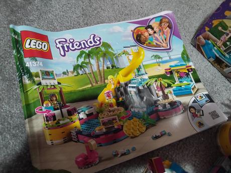 Lego 41374 friends - andrea a party u bazénu,