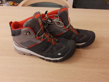 Kotníkové boty quechua, decathlon,35