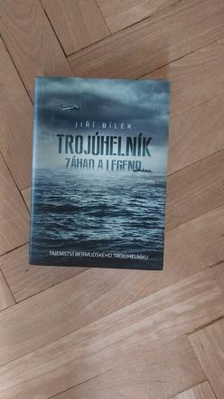 Kniha trojůhelník záhad a legend, 