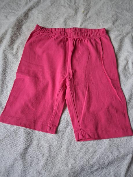 Růžové elastické kraťasy, 146