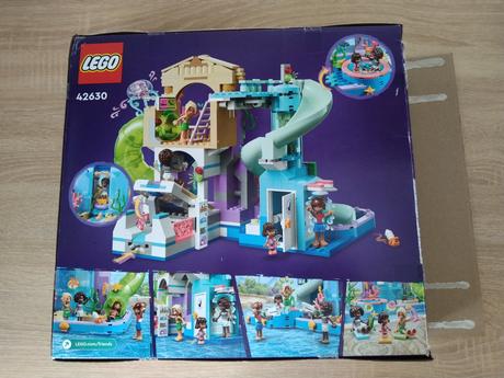 Lego friends 42630 aquapark v městečku heartlake,