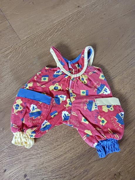 Oblečky pro panenky, 