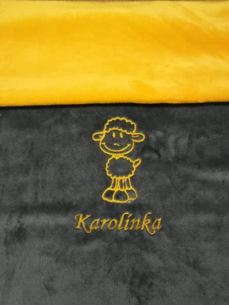 Deka s výšivkou na přání - více barev, 