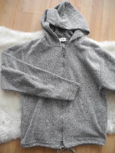 Mikina s kapucí, 158