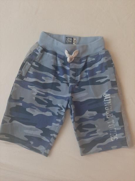 Kraťasy vel. 116, c&a,116