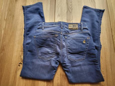 K_rifle volcom vel 12 let, 152