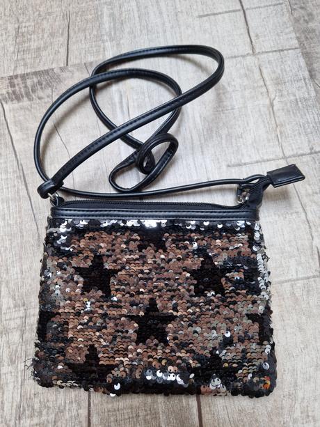 Dívčí či dámská kabelka, 