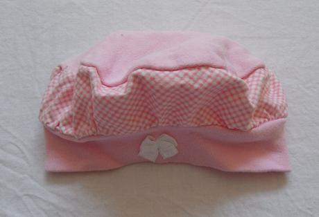 B32	dívčí bavlněný baretek, 62