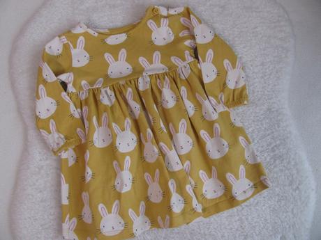 Bavlněné hořčicové šatičky se zajíčky m&s, marks & spencer,74