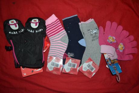 2x rukavice a 3x zimní ponožky v.110-122, 104–116 / 122–134