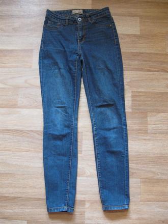 Džíny, 36