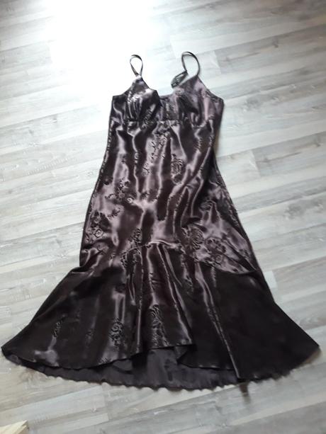 Spoločenské šaty, l