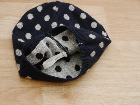 Tmave modra cepicka se stribrnymi puntiky, h&m,110