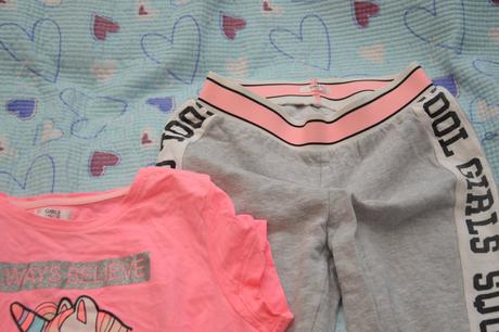 140 girls komplet bavlněné triko tepláky, 140