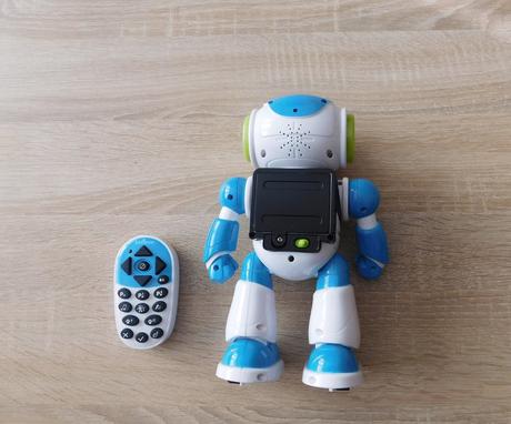 Mluvící robot powerman junior, 