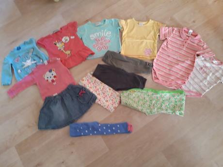 Balík oblečení 80 + ponožky, čepice, rukavice, 68–80