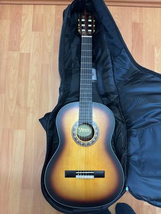 Kytara 4/4 valencia304 s pouzdrem a náhr. strunami, 