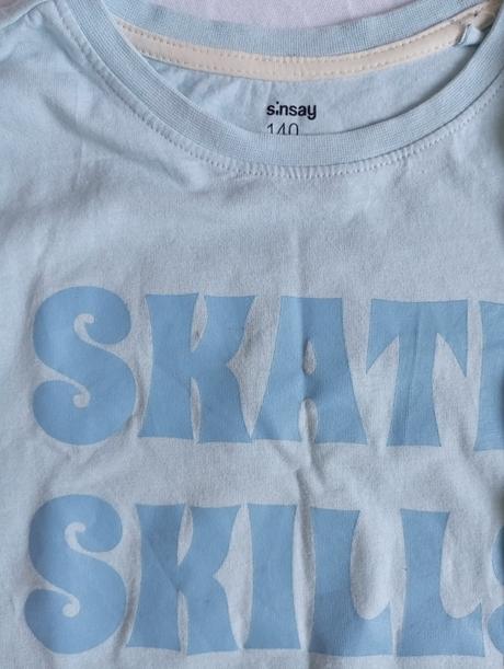 Blankytně modré tričko, sinsay,140