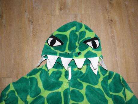 Chlapecký župan "drak" zn. h&m vel.134/140, h&m,134