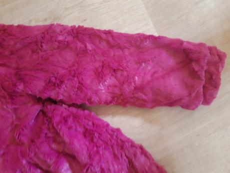 Luxusní chlupatý kabátek, 128