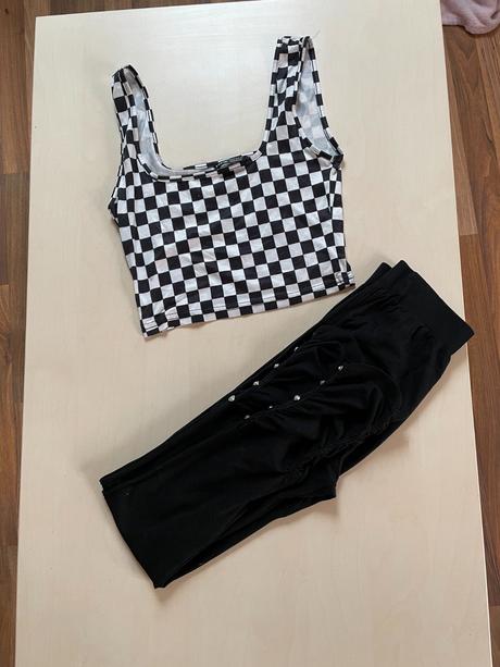 Set crop top a silonové leginy zadarma, vel cca xs, xs