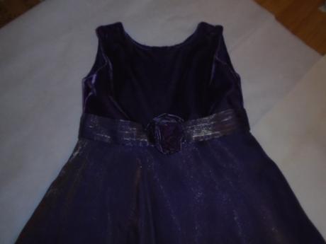 Luxusní šaty se spodničkou vel 4/5 let, cq,110
