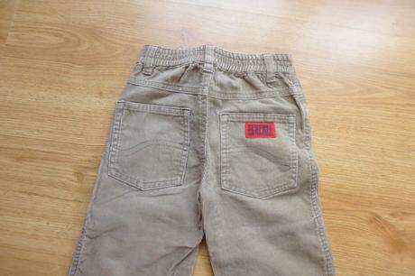 Manžestráky, esprit,98