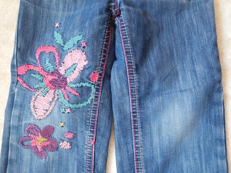 Kytkaté džíny, next,104