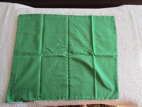 2x stejné velmi pěkné bavl. povlaky na polštáře, 