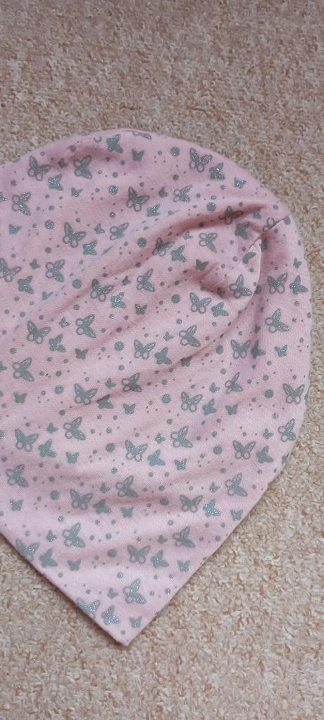 Čepice s motýlky zn."x-mail" vel."110-128", 