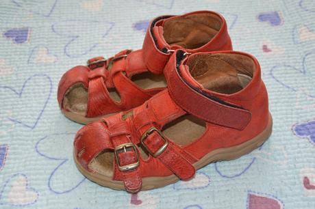 Kožené plné sandálky essi, essi,29