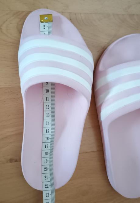 Dívčí pantofle adidas světle růžové vel.33/34, adidas,33
