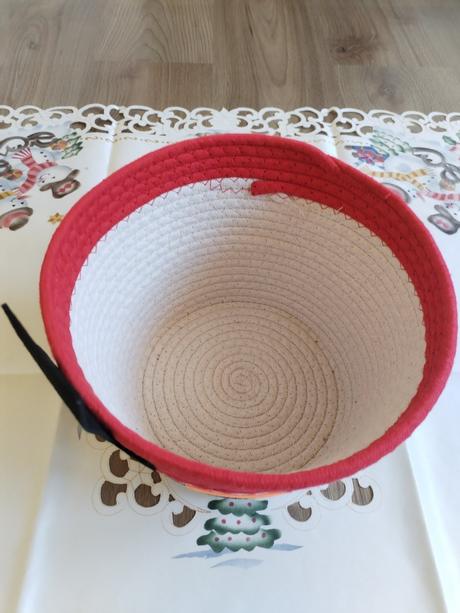 Nový vánoční ubrus s košíkem, 