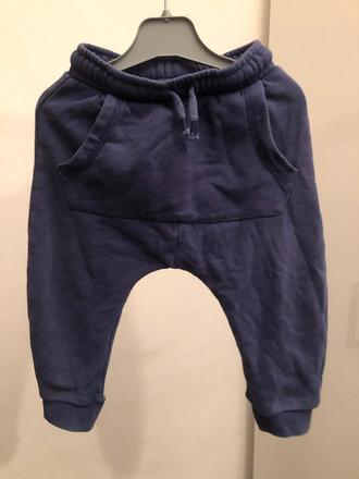 Modré tepláčky, 80