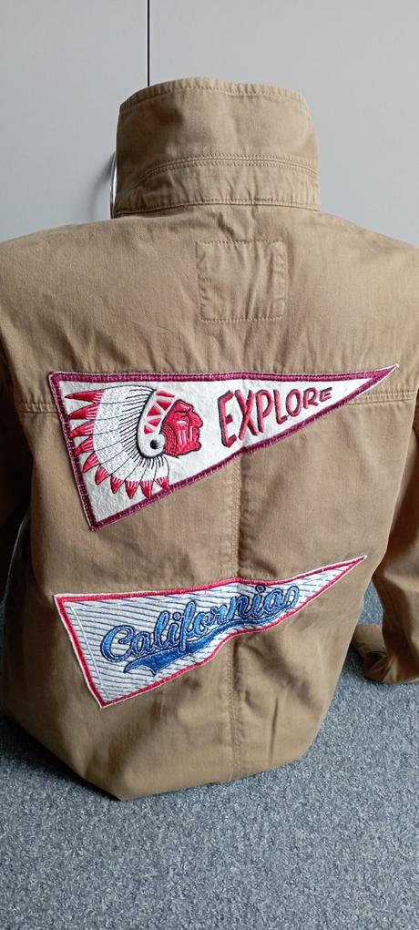 Bunda zn."bershka" vel."l", bershka,l