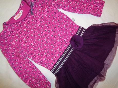 Kouzelné růžovofialové šaty s tylovou sukní, 86