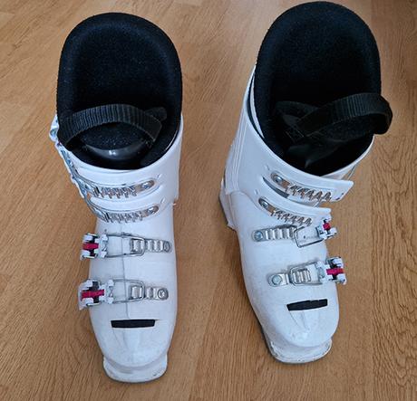 Přeskáče dívčí, atomic,37