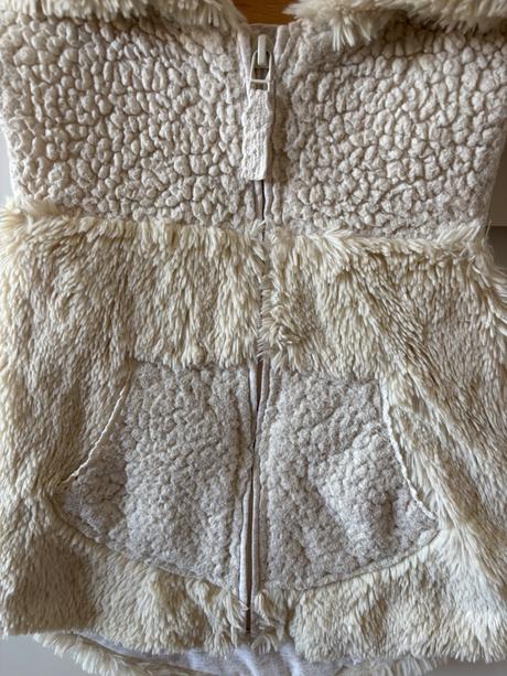 Vesta chlupatá zn. next - v.2/3 roky, next,98