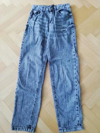 Džíny s dírama, new yorker,134