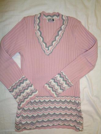 Luxusní háčkový delší růžový svetr m/l, m