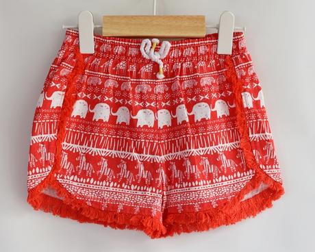 Kraťasy vel. 3 - 4 roky, tu,104