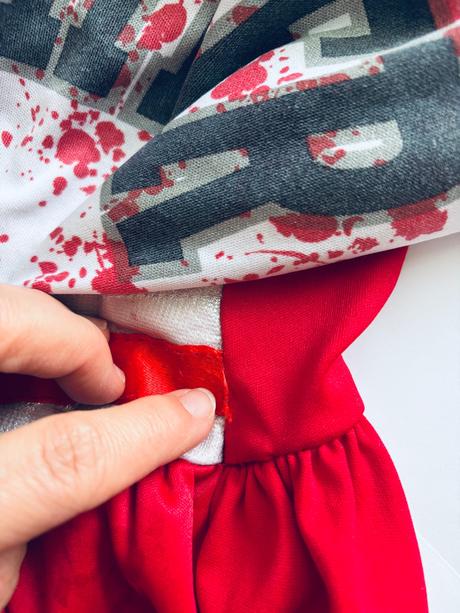 K5/  kostým zombie roztleskávačky- v.7/8 let, 