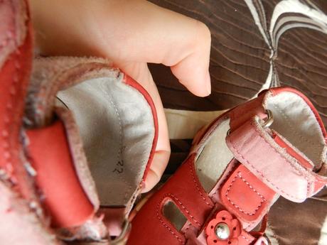 Boty sandálky červené essi 22, essi,22