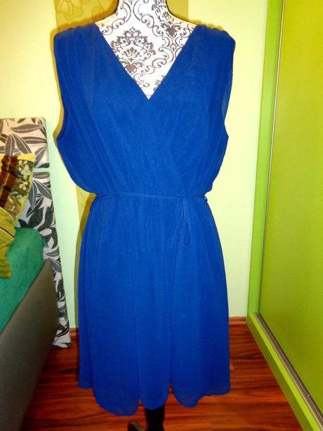 Krásné tmavomodré šaty uk 18, 38 / 46