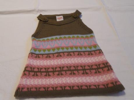 C239	dívčí pletené šaty / tunika, 74
