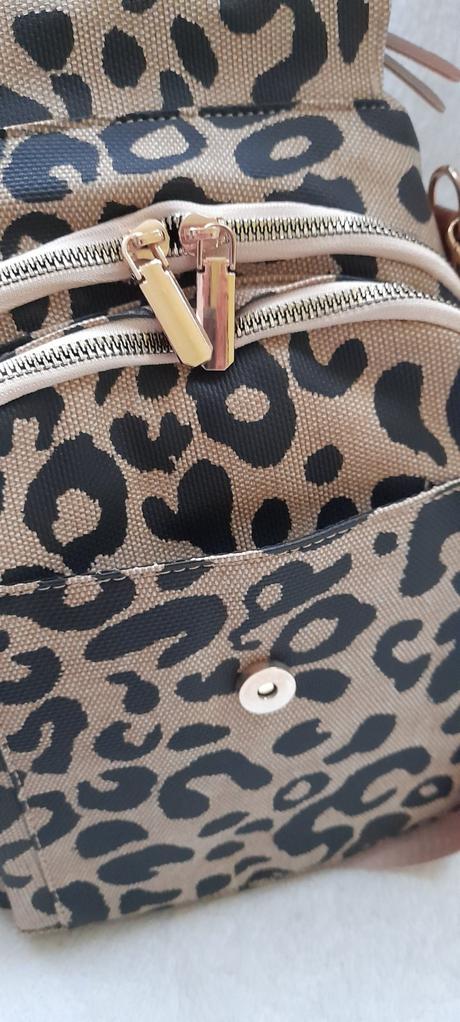 Leopardí malý batůžek s popruhem přes rameno, 